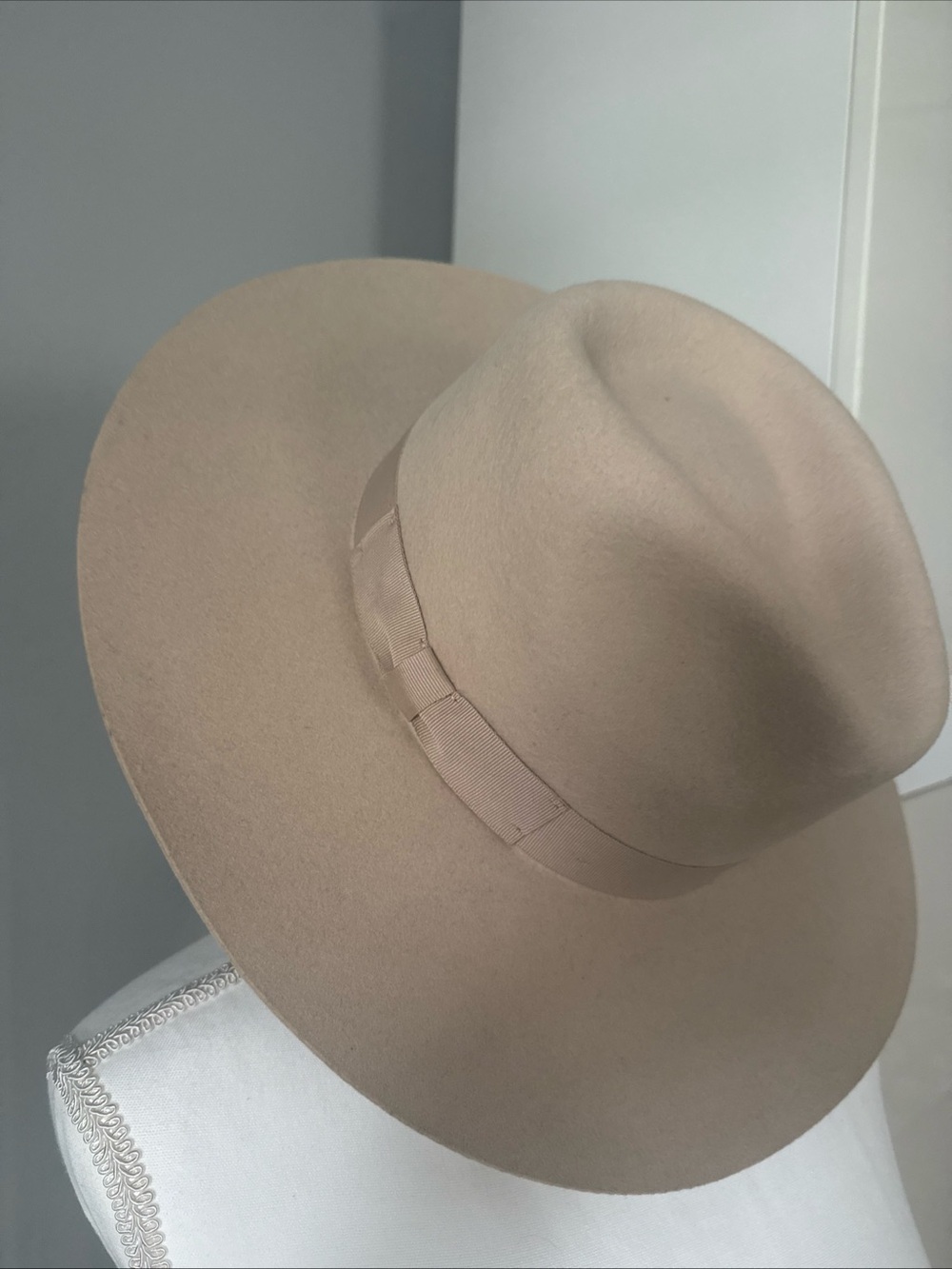 Womens Wide-Brim wool Fedora Hat - Beige - Picture 1 of 4